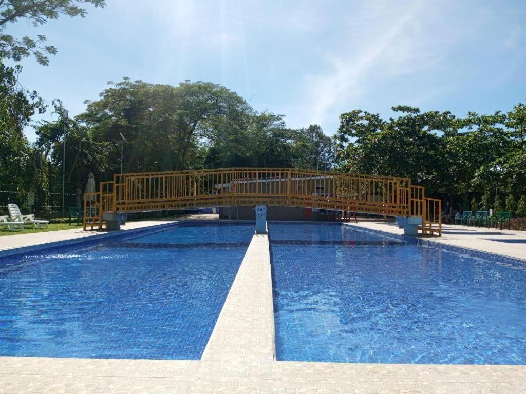 Whitewoods Convention And Leisure Hotel Silang Exterior photo